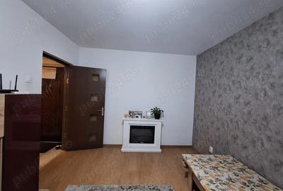 Apartament cu 3 camere decomandat în Ostroveni - 1