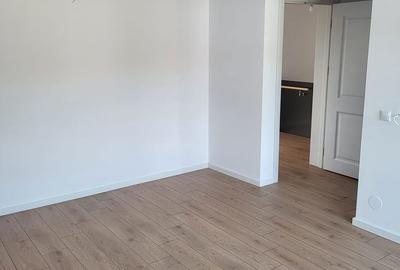 Casă cu 5 camere cu Teren 550 Mp în Priseaca - 17