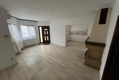 Casă individuală cu 4 camere cu Canalizare în Obor - 2