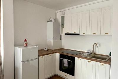 Apartament cu 2 camere decomandat în Tractorul - 2