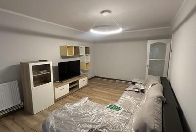 Apartament cu 3 camere decomandat în Central - 1