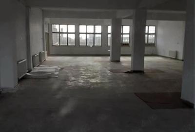 Spațiu comercial, de 370 mp, în Central - 9