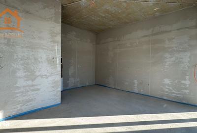 Spațiu comercial, de 30 mp, în Tractorul