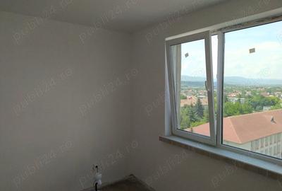 Apartament cu 3 camere decomandat în Onești - 4