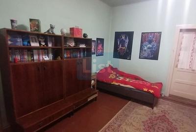 Casă cu 3 camere cu Canalizare în Central - 10