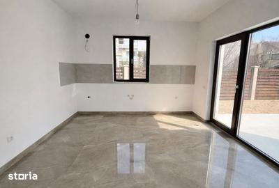 Casă cu 4 camere cu Teren 300 Mp în Girocului - 10