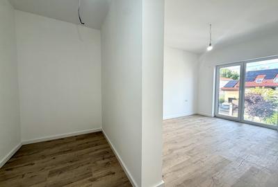 Duplex cu 5 camere cu Canalizare în Dumbrăvița - 11