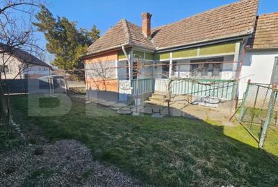 Casă cu 4 camere cu Teren 1000 Mp în Sâncel - 1