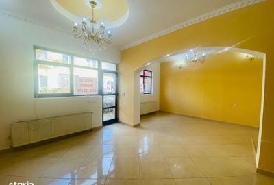 Spațiu comercial, de 70 mp, în Central