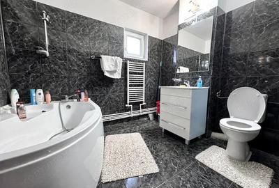 Apartament cu 3 camere decomandat în Central - 3