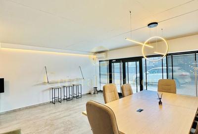 Spațiu comercial, de 40 mp, în Central - 7