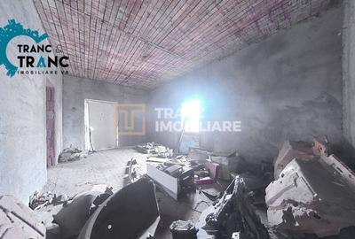 Casă individuală cu 4 camere cu Canalizare în UTA - 4