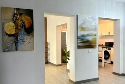Casă cu 4 camere cu Teren 500 Mp în Central - 1