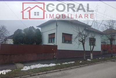 Casă cu 3 camere decomandat cu Teren 640 Mp în Decebal - 10