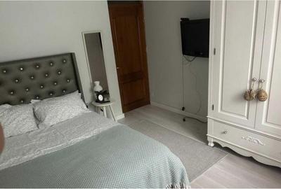Apartament 3 camere de vanzare Gorjului