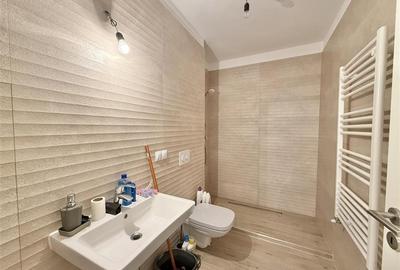 Apartament cu 3 camere decomandat, mobilat în Tractorul - 8