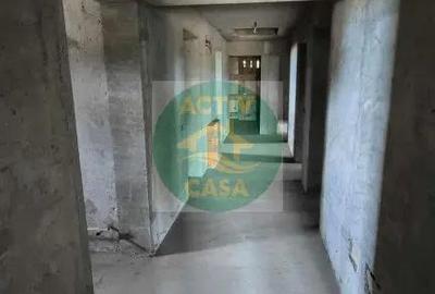 Casă cu 4 camere cu Teren 1000 Mp în Roman