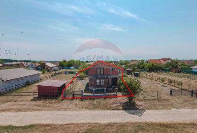 Casa cu 6 camere de vanzare -la ro?u- in Gepiu, jude?... - 3