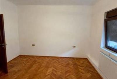 Casă cu 2 camere cu Teren 200 Mp în Central - 3