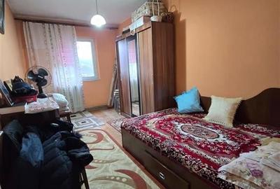 Alexandru cel Bun - 3 camere cu geam la baie - 2