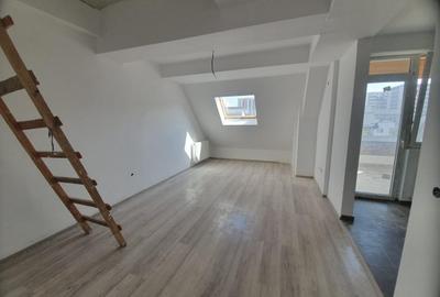 Apartament cu 7 camere decomandat în Central - 2
