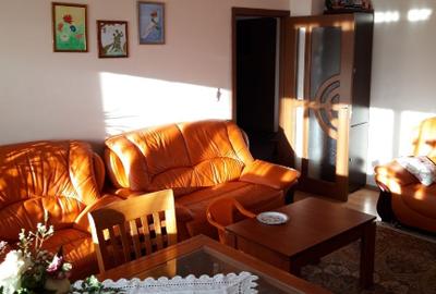 Apartament cu 4 camere decomandat în Inel II
