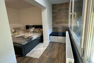 Apartament cu 4 camere decomandat în Micro 16