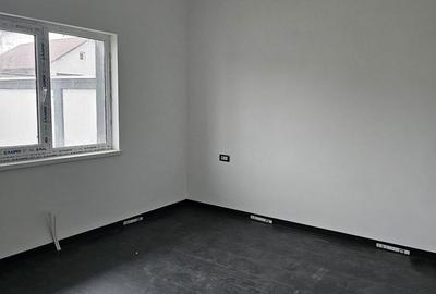 Casă cu 5 camere cu Teren 462 Mp în Lumina - 7