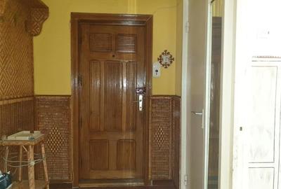 Apartament 2 camere, et 3, debransat,liber, Gara - 3