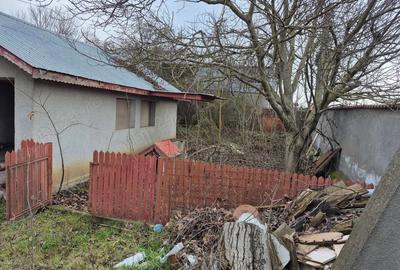 Casă cu 6 camere cu Teren 945 Mp în Frumușani - 4