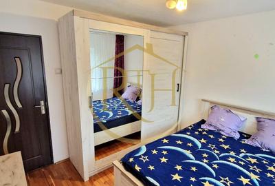 Ofer spre închiriere apartament 3 camere,2 bai, zona Lipovei, 400 euro/lună. - 6