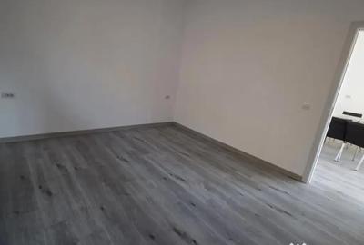 Casă cu 3 camere cu Teren 1890 Mp în Central - 7