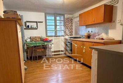 Apartament cu 2 camere semidecomandat în Complex Studențesc