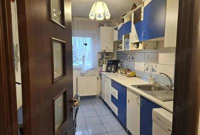 Apartament de 4 camere zona CARPATILOR Apartament de 4 camere zona CARPATILOR - 1
