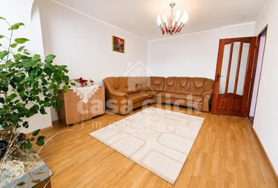Apartament cu 3 camere decomandat în - 2