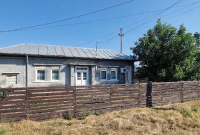 Casă cu 2 camere cu Teren 816 Mp în Curcani - 2