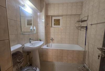 Apartament cu 2 camere decomandat în Buzaului