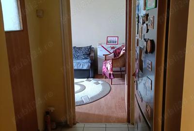 Vand ap2 camere, decomandat, Bucuresti , zona D-na Ghica, direct proprietar - 1