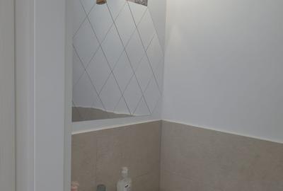 Apartament cu 3 camere decomandat, mobilat în Tractorul - 18