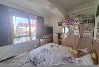 Apartament cu 2 camere semidecomandat, mobilat în Prelungirea Ghencea