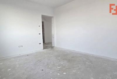Casă cu 3 camere cu Teren 340 Mp în Central - 2