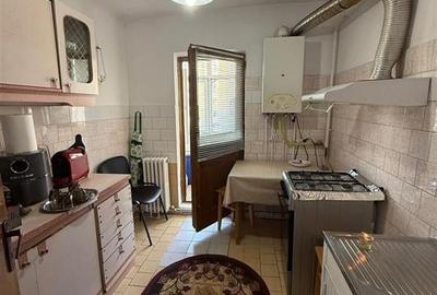 Apartament cu 3 camere decomandat - Dacia -Zimbru - 6