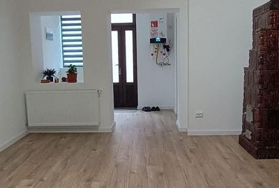 Spațiu comercial, de 73 mp, în Central - 4