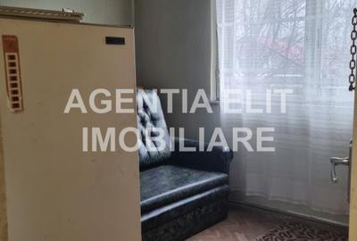 Apartament cu 4 camere decomandat în Central - 2