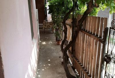 Casă cu 5 camere cu Teren 220 Mp în Ostrov - 7