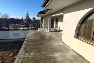 Casă cu 2 camere cu Teren 2000 Mp în Central - 8