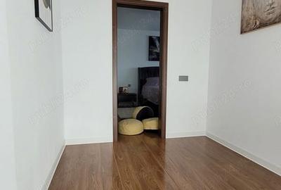 Apartament cu 3 camere decomandat în Central - 1