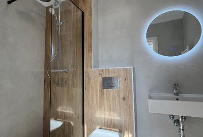 Apartament cu 3 camere decomandat în Tractorul - 4