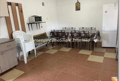 Casă cu 7 camere cu Teren 190 Mp în Central - 1