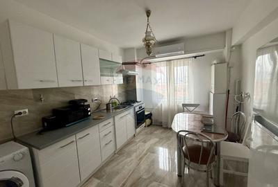 Apartament cu 3 camere decomandat în Andrei Mureșanu - 4